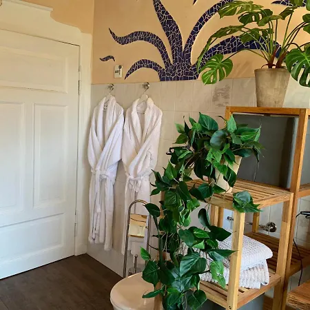 Wunderschoene Altbauwohnung In Toplage Appartement *