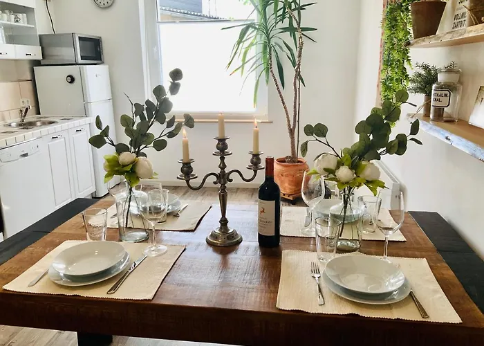 Wunderschoene Altbauwohnung In Toplage Apartman *