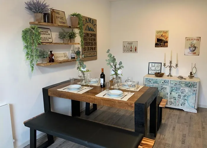 Wunderschoene Altbauwohnung In Toplage Biederitz