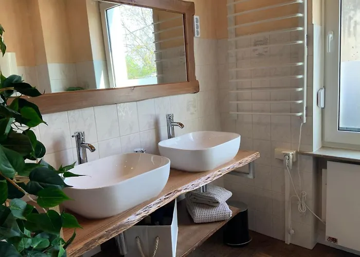 Wunderschoene Altbauwohnung In Toplage * Biederitz