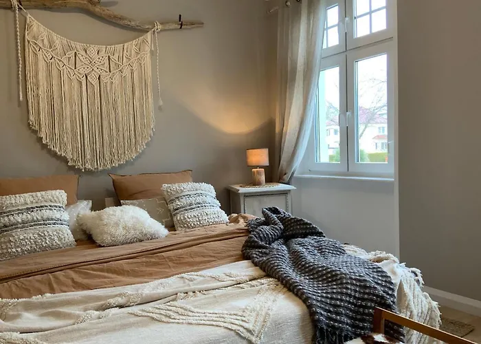 Wunderschoene Altbauwohnung In Toplage * Biederitz