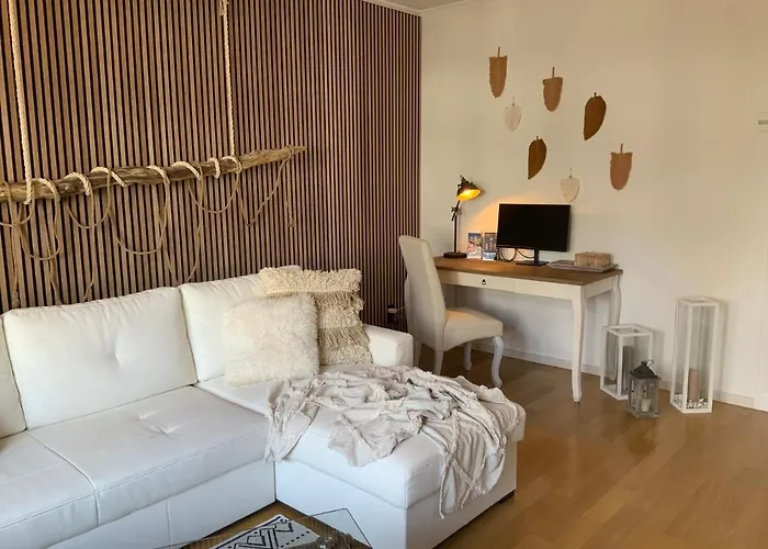 Wunderschoene Altbauwohnung In Toplage * Biederitz